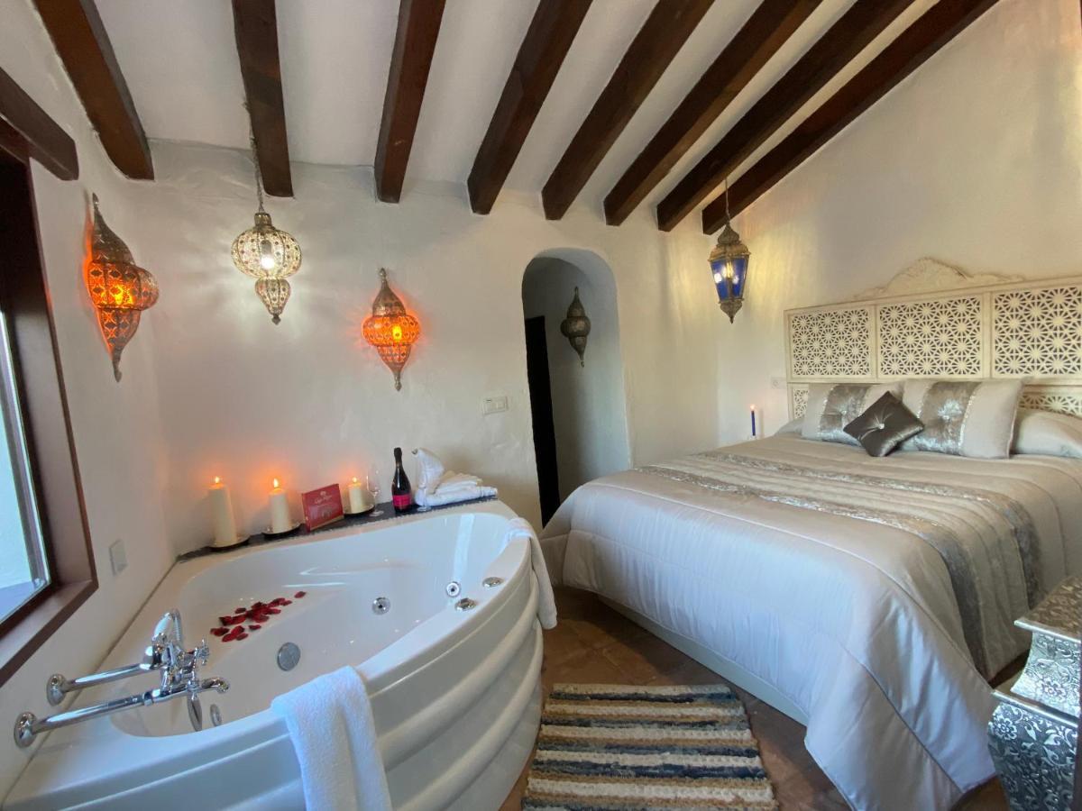 El Escondite De Martina, Aticos Romanticos Setenil De Las Bodegas Экстерьер фото